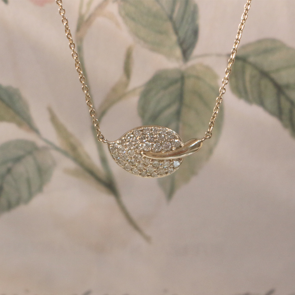 Cute Leaf Necklace